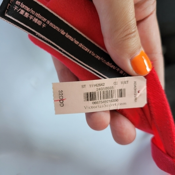 Victoria's Secret Red Lace Bra 32DDD Very Sexy Lightly Lined Plunge VS Strappy - Picture 5 of 6
